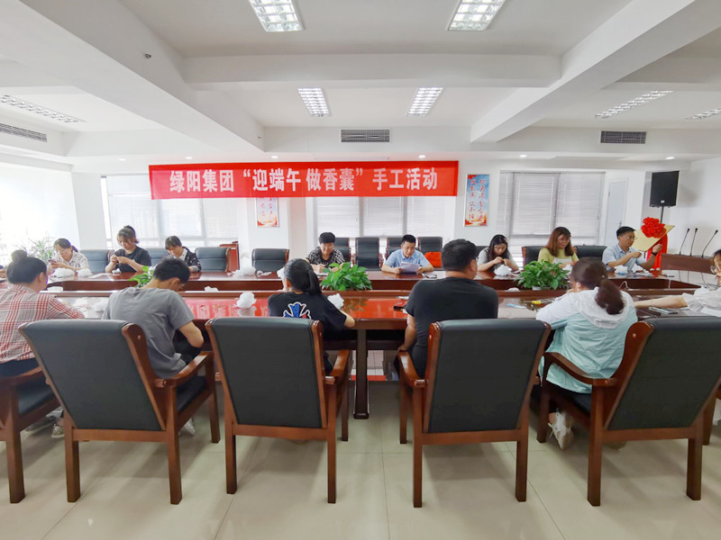 迎端午做香囊活動(dòng).jpg