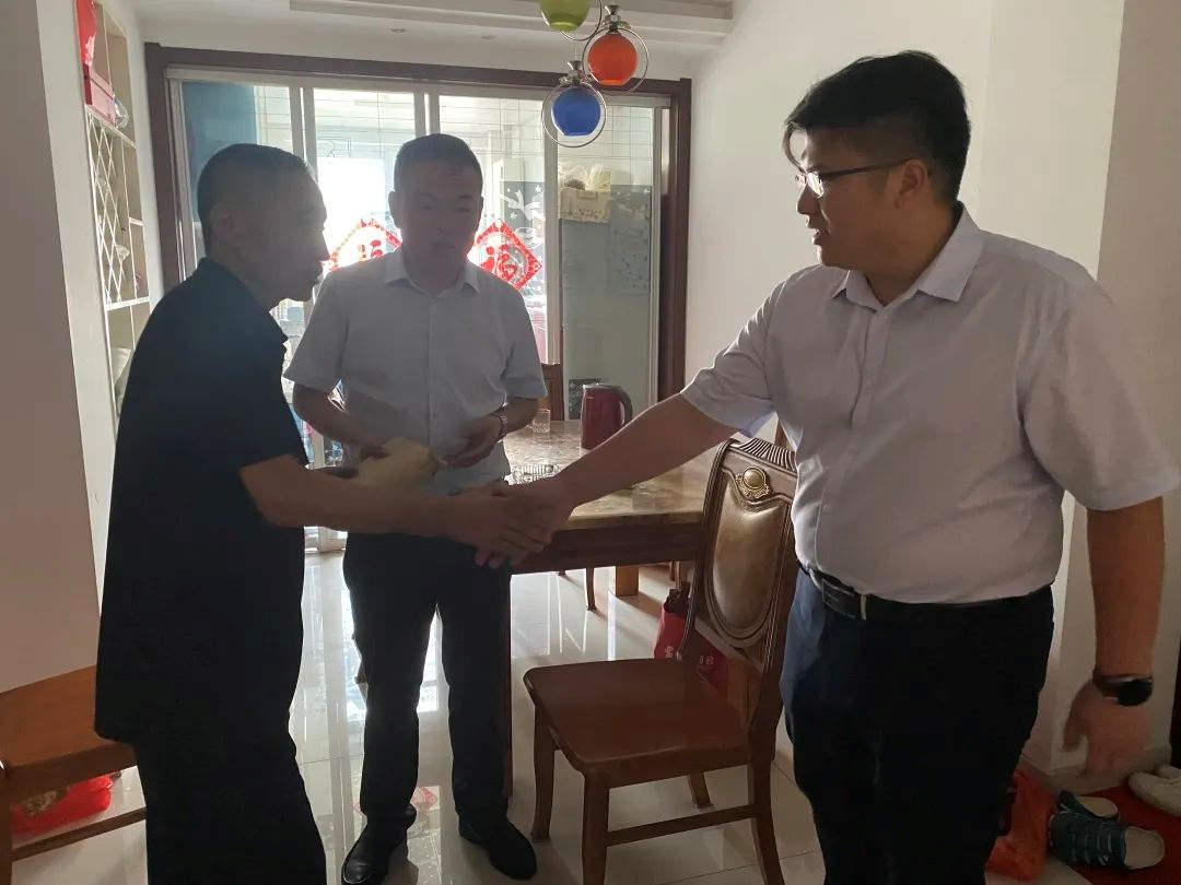 正在上傳... 正在上傳...