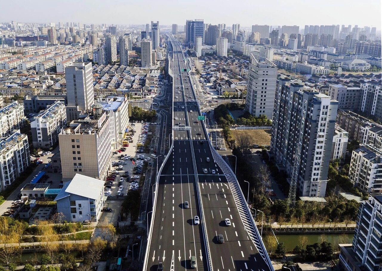 市區(qū)內環(huán)高架快速路網三期項目青年路主線.jpg