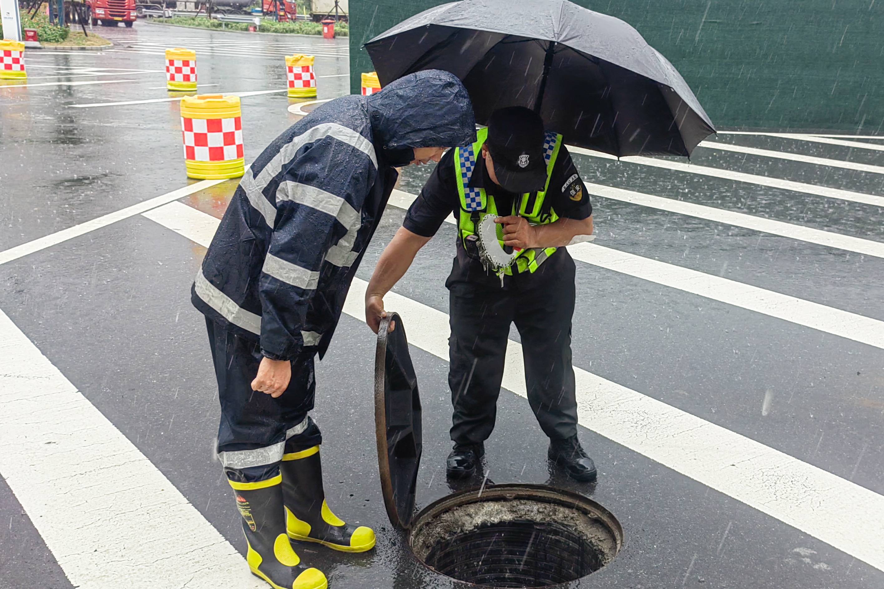 公路服務(wù)公司4.jpg 公路服務(wù)公司4.jpg