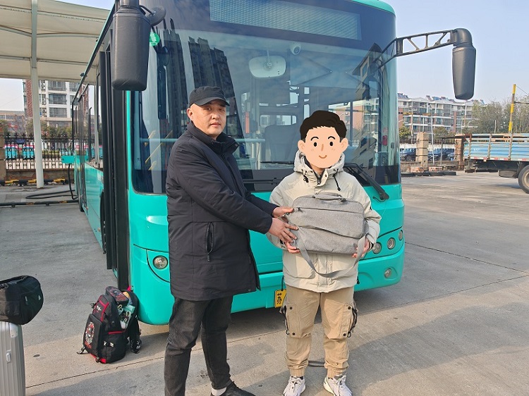 6-劉谷明歸還電腦.jpg
